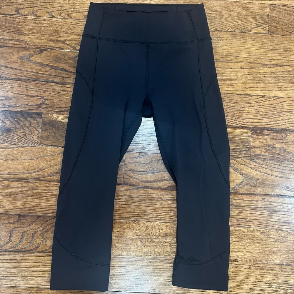 Lululemon Cropped Leggings Size 6